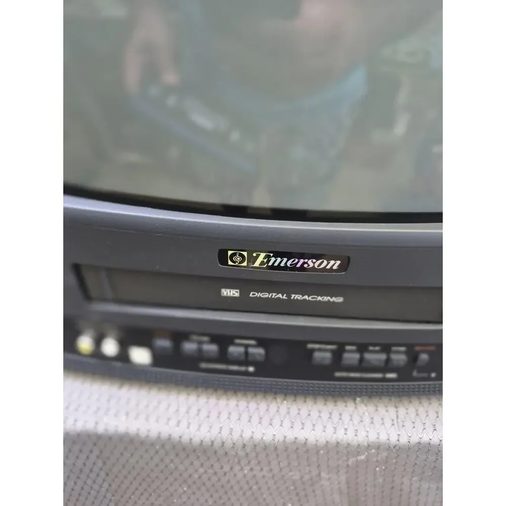 Emerson EWC1303A 13